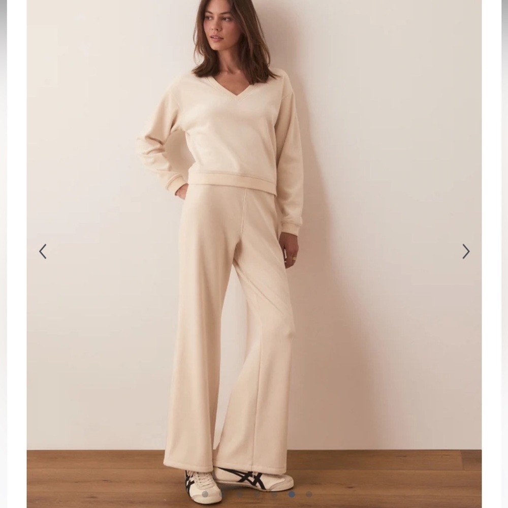 Marine Layer Cord Velour V-Neck Sweatshirt Velour Wide Leg Pant SET